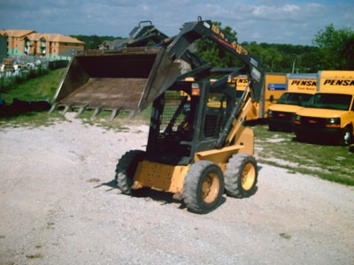 SKID STEER – NEW HOLLAND LS170 SMOOTH OR TOOTHED BUCKET